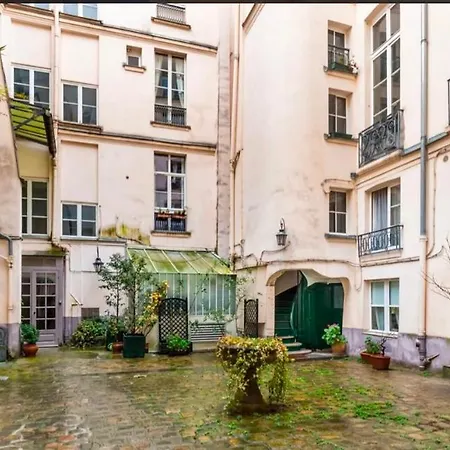 Evasion Sensorielle A L'ile Saint Louis Notre Dame De Lejlighed